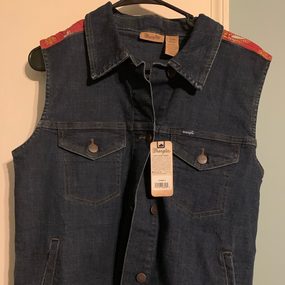 Wrangler Jean Vest (red shoulder/back)